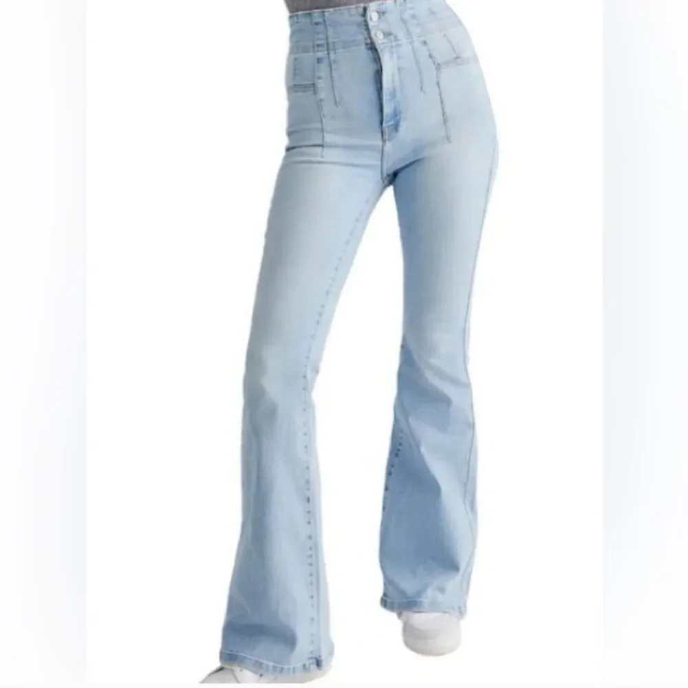 NWT Free People We The Free Jayde Flare Jeans in Sea Wash